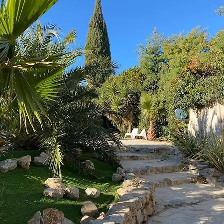 Golfe De Saint-tropez, Et Commerces A Pieds 酒店