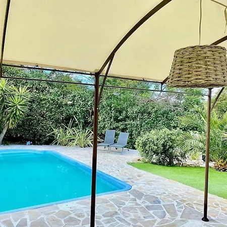 Golfe De Saint-tropez, Et Commerces A Pieds 酒店 4*